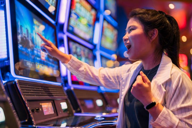 Online Slot Games: How They Fit Into Online Entertainment